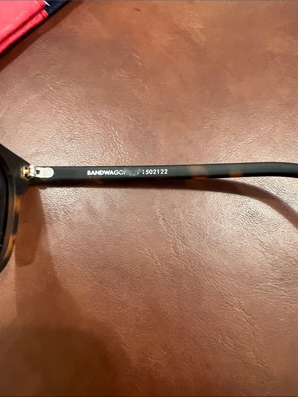 Le Specs Polarized Black and Tortoiseshell Sunglasses - Picture 4 of 7